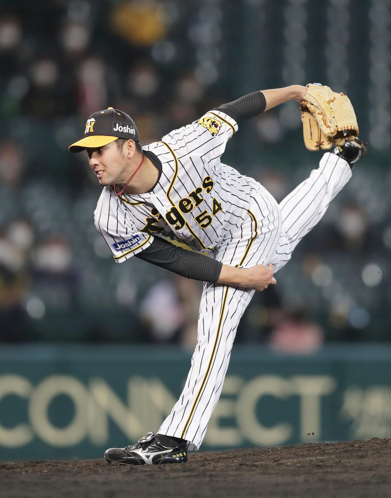 阪神加治屋蓮＝2021年4月7日