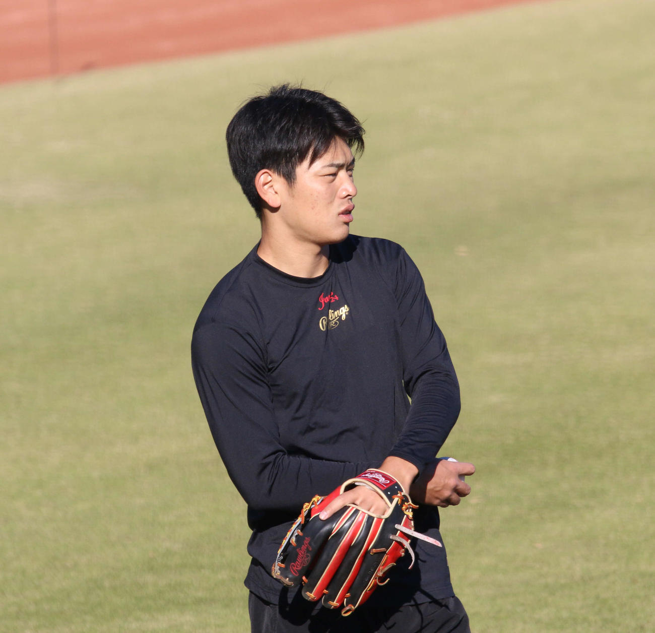 鎌ケ谷で自主練習した日本ハム野村（撮影・木下大輔）