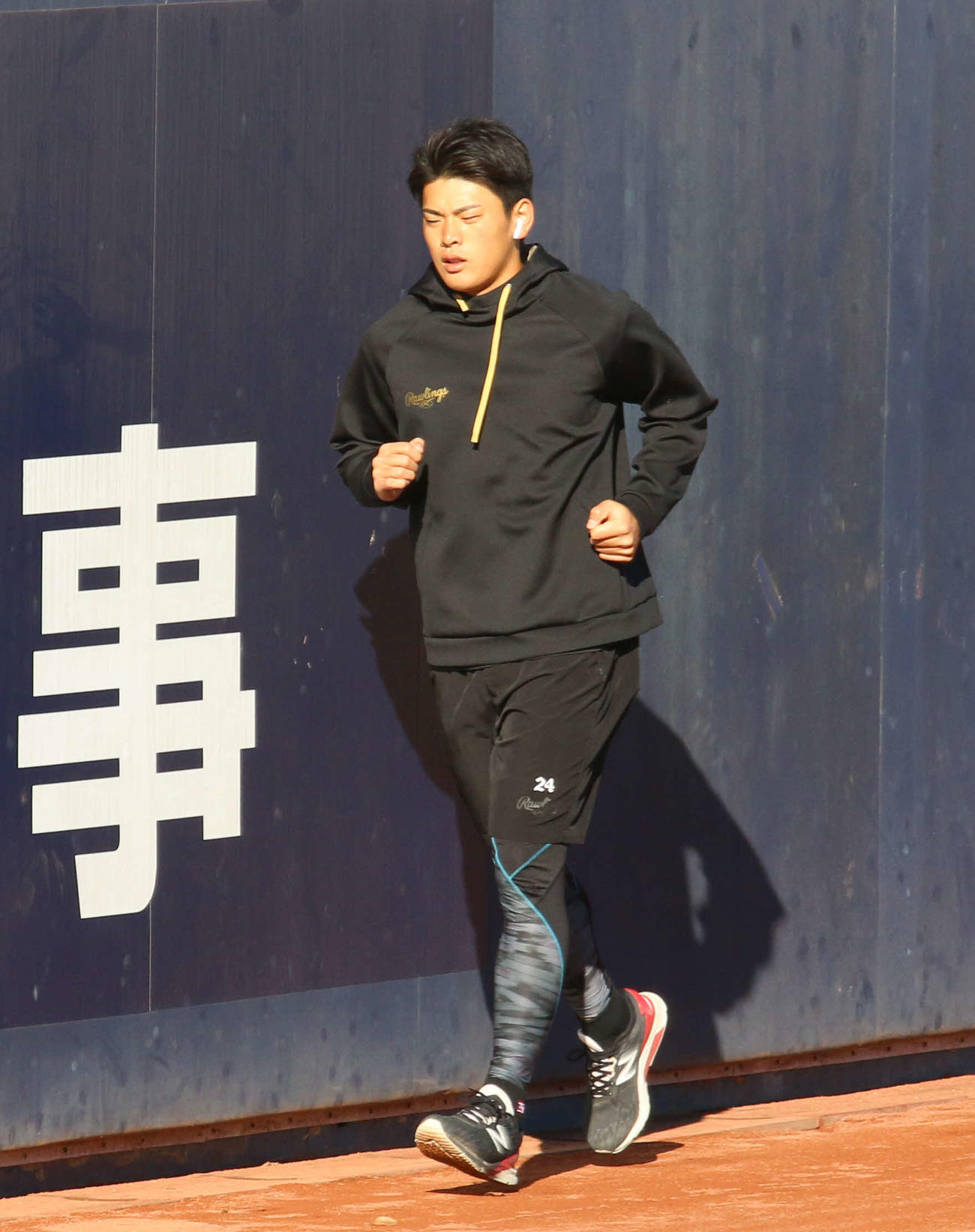 鎌ケ谷で自主練習した日本ハム野村（撮影・木下大輔）