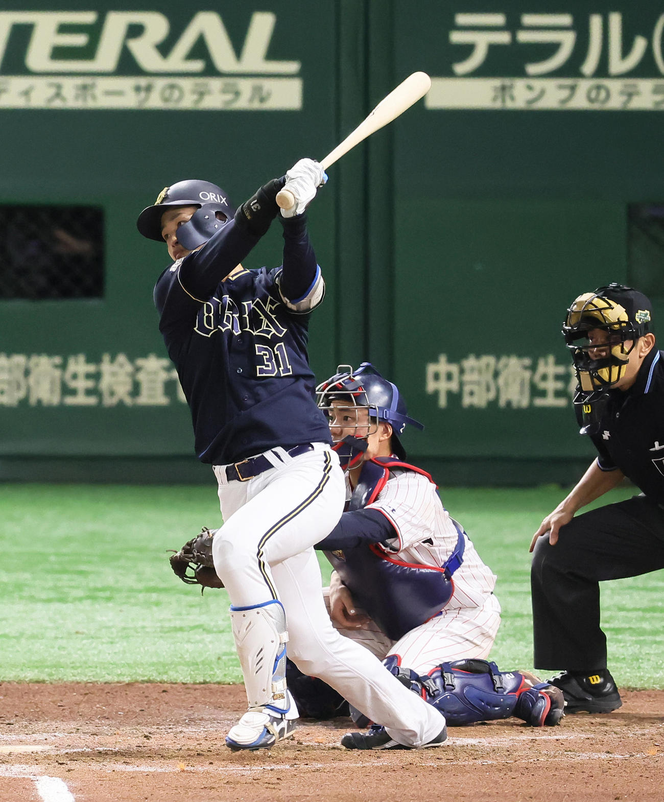 ヤクルト対オリックス　7回表オリックス1死二塁、太田は右翼へ適時三塁打を放つ（撮影・足立雅史）