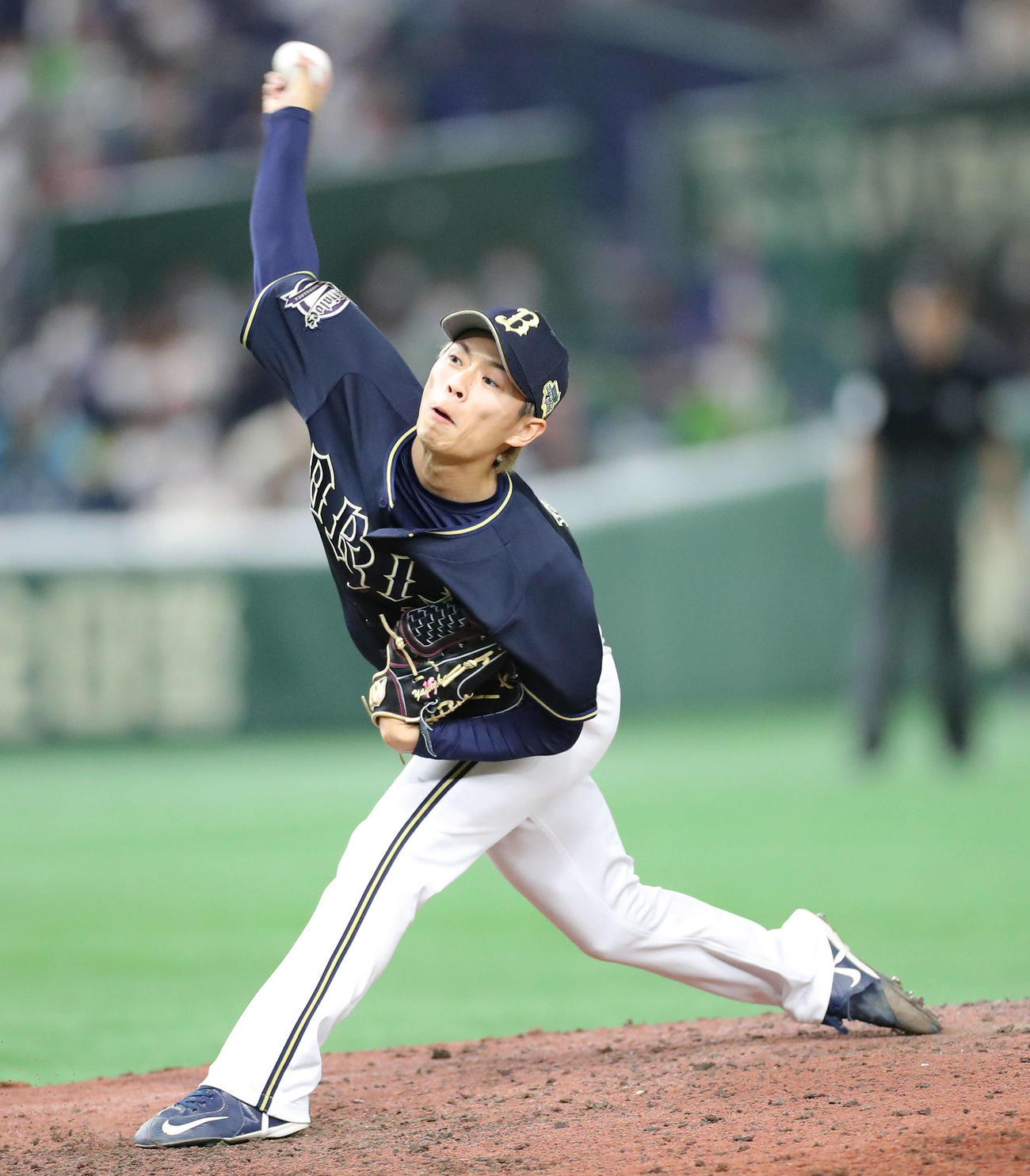 ヤクルト対オリックス　オリックス5番手で登板する山岡（撮影・河田真司）