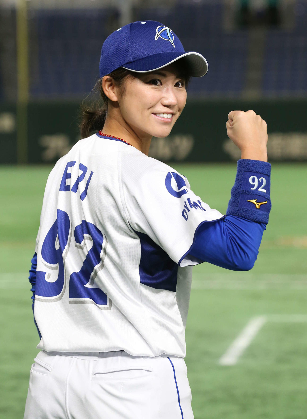 エイジェック対NTT西日本　エイジェックのチームマスコットを務める吉田（撮影・河野匠）