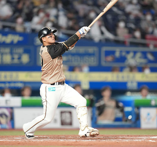 日本ハム佐藤龍世“古巣打ち”に挑む、先輩森の“圧”に移籍後西武戦無安打