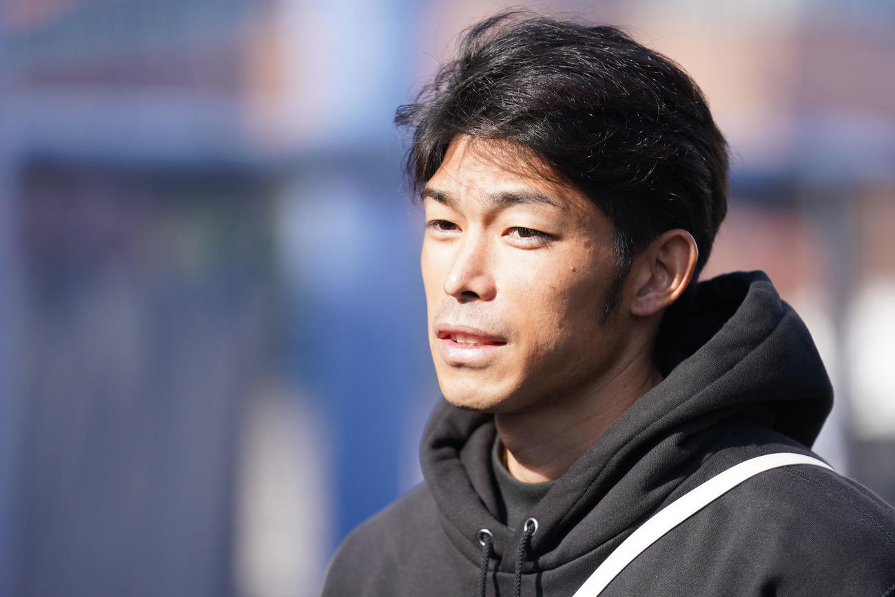 FA権行使について話す又吉（撮影・森本幸一）