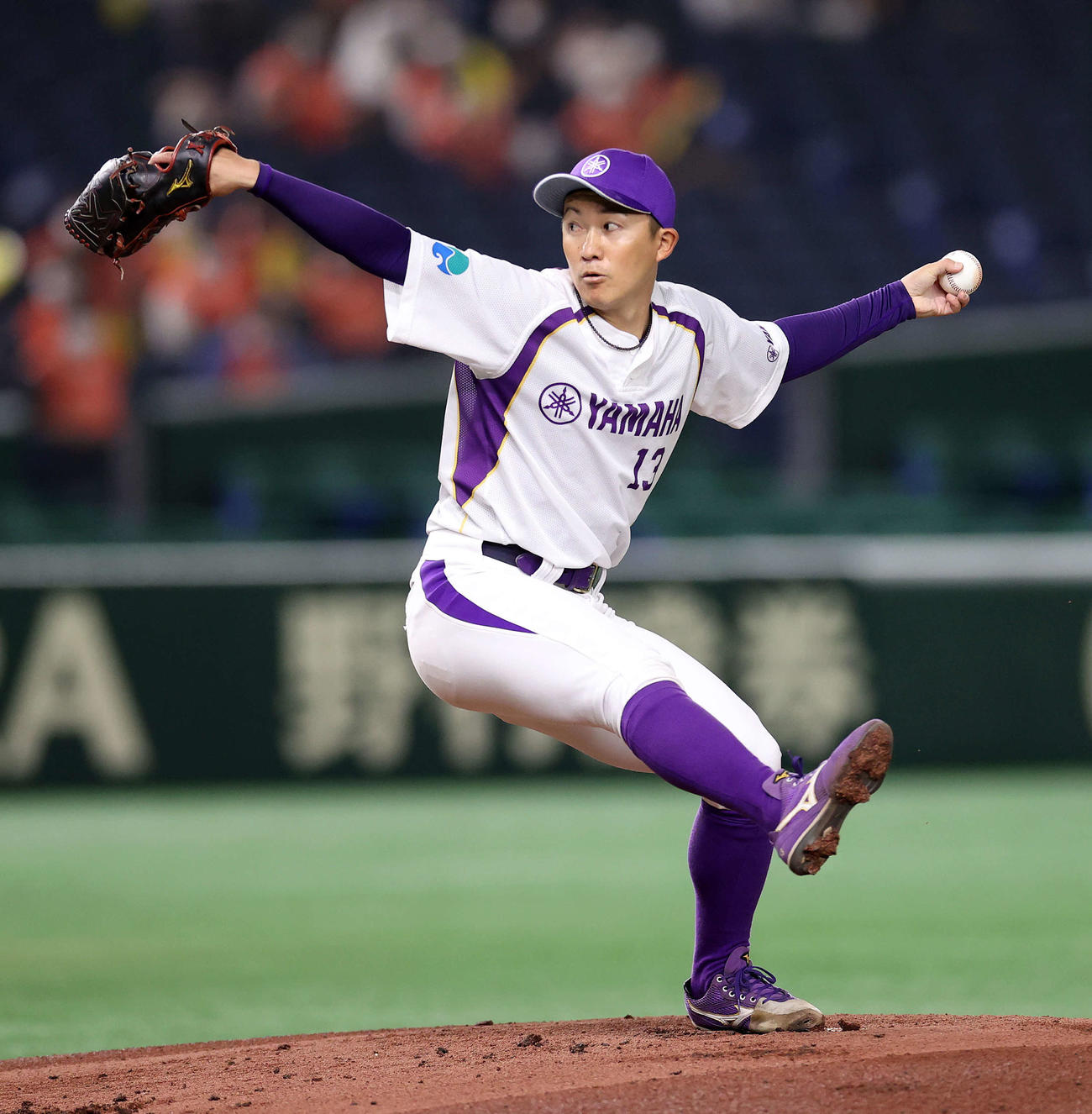 日立製作所対ヤマハ　先発し力投するヤマハ・九谷（撮影・鈴木正人）