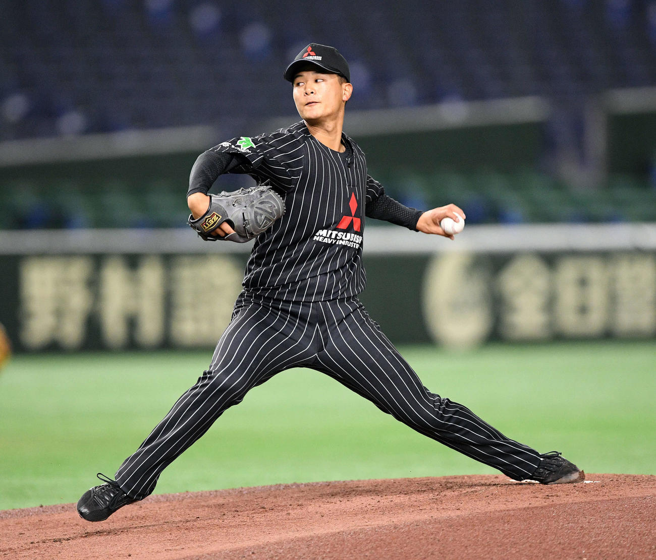 三菱自動車倉敷オーシャンズ対三菱重工West　三菱重工West先発の森（撮影・滝沢徹郎）