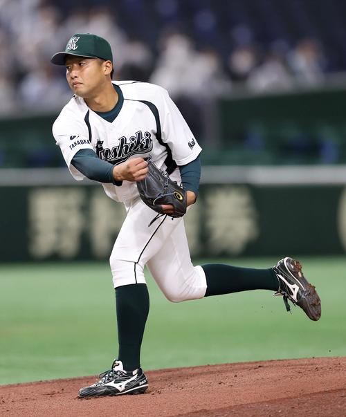 大阪ガス対伏木海陸運送　先発し力投する伏木海陸運送・西納（撮影・鈴木正人）