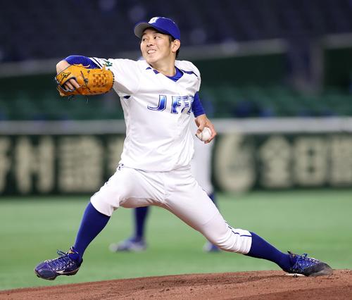 ＪＦＥ東日本対日本製鉄東海ＲＥＸ　先発し力投するＪＦＥ東日本・山田啓（撮影・鈴木正人）