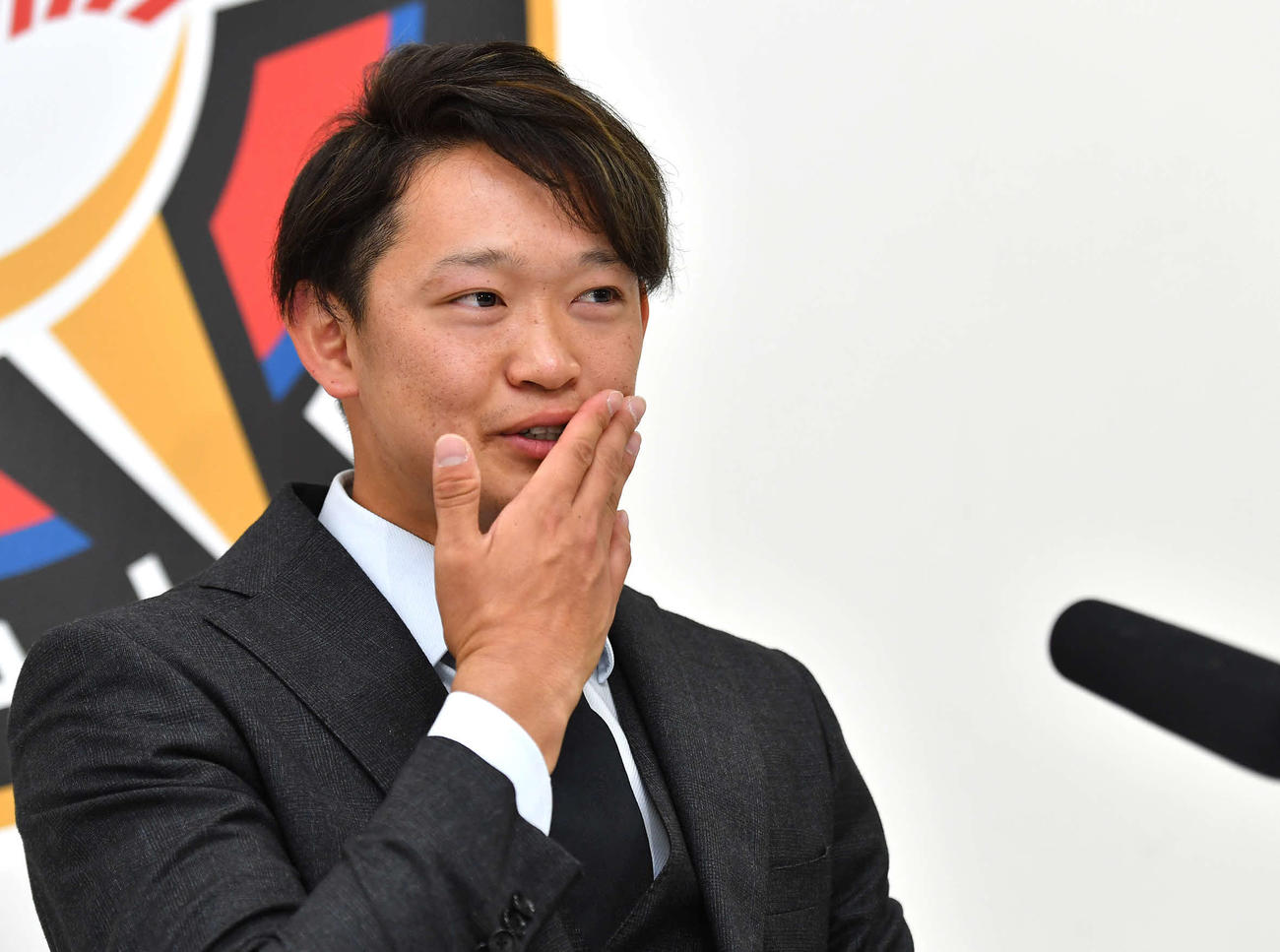 契約更改を終えた日本ハム鈴木健（代表撮影）