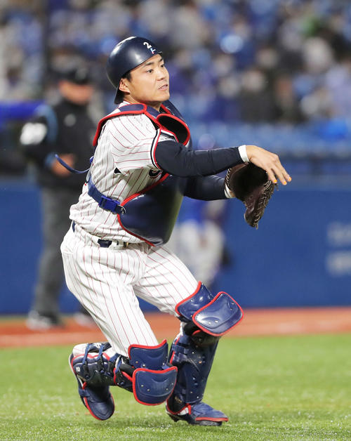 ヤクルト中村悠平（2021年4月13日撮影）