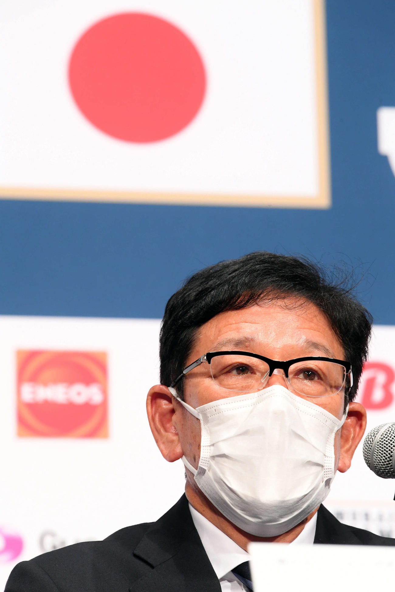 侍ジャパンの監督に就任し記者の質問に答える栗山英樹氏（撮影・たえ見朱実）