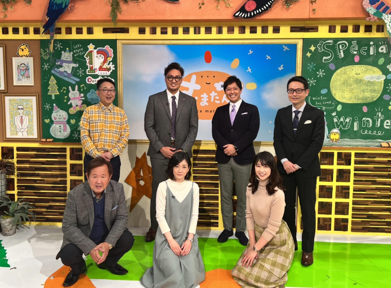 読売テレビ「朝生ワイド　す・またん！」に出演する阪神秋山（後列左から2人目）（球団提供）