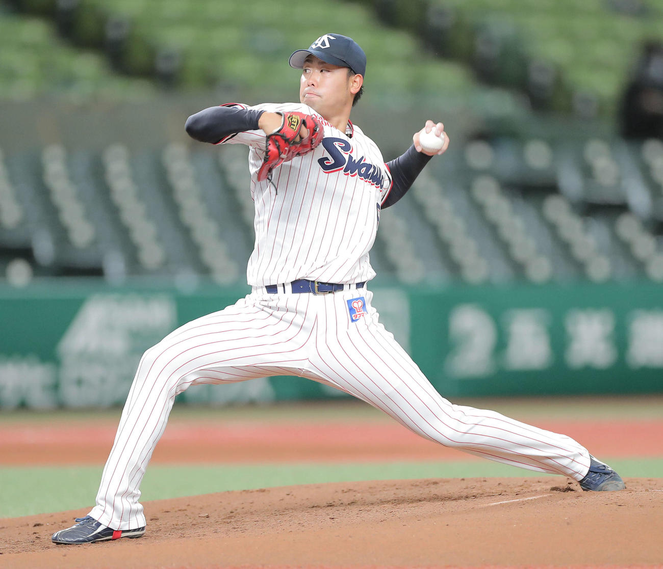 力投するヤクルト中尾（撮影・河田真司）