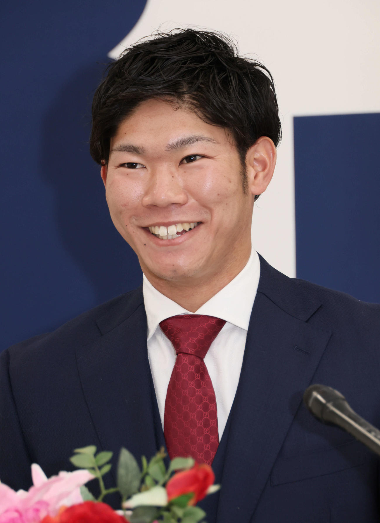 推定5000万円で契約更改をした広島坂倉（撮影・加藤孝規）