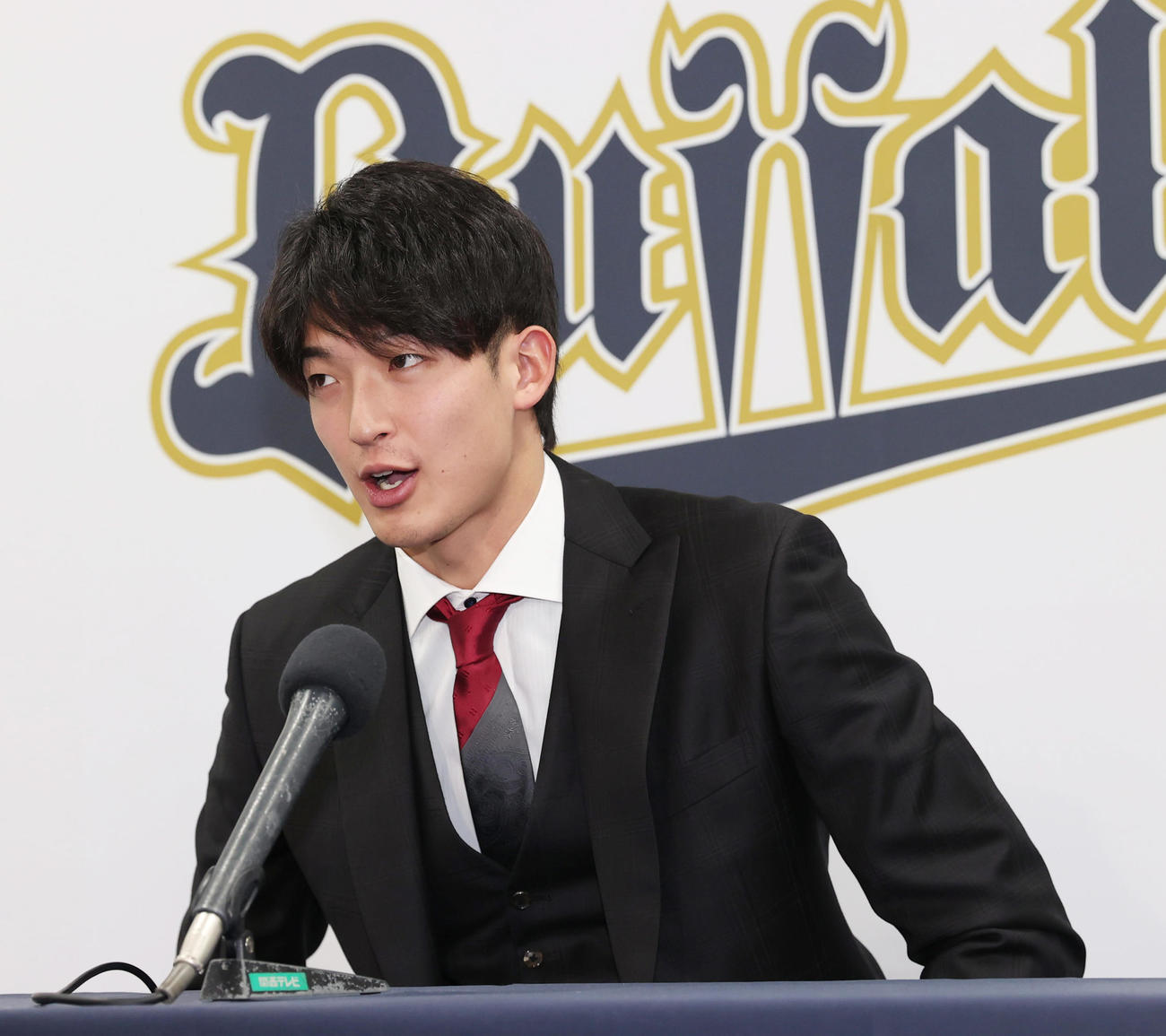 契約更改を終え会見を行うオリックス山崎颯（撮影・清水貴仁）