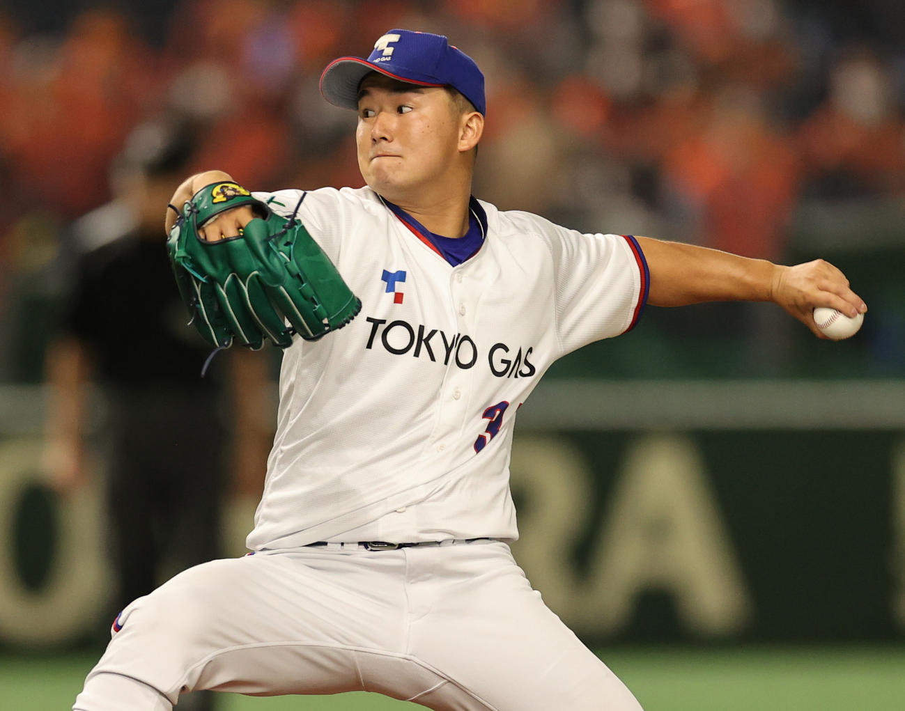 NTT東日本対東京ガス　力投する東京ガス先発の高橋（撮影・野上伸悟）