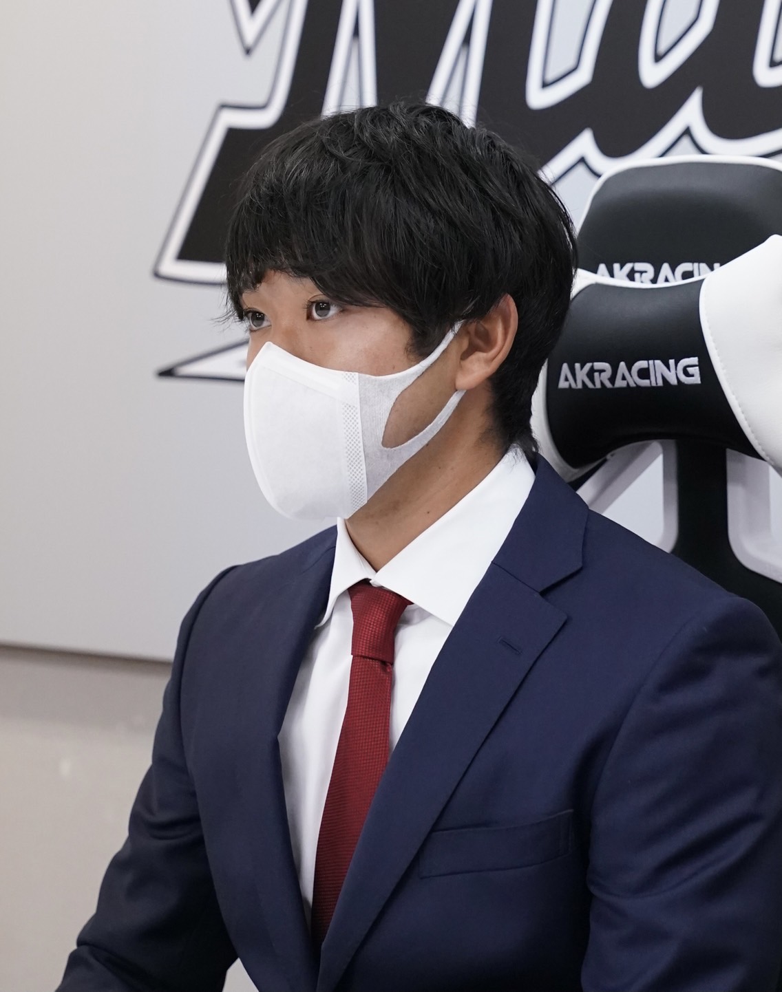 契約更改を終えたロッテ西巻賢二（代表撮影）
