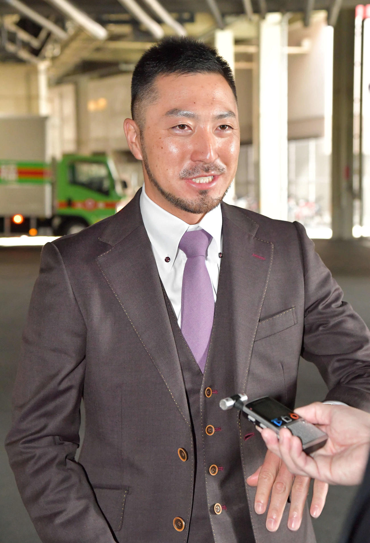 契約更改した広島菊池涼