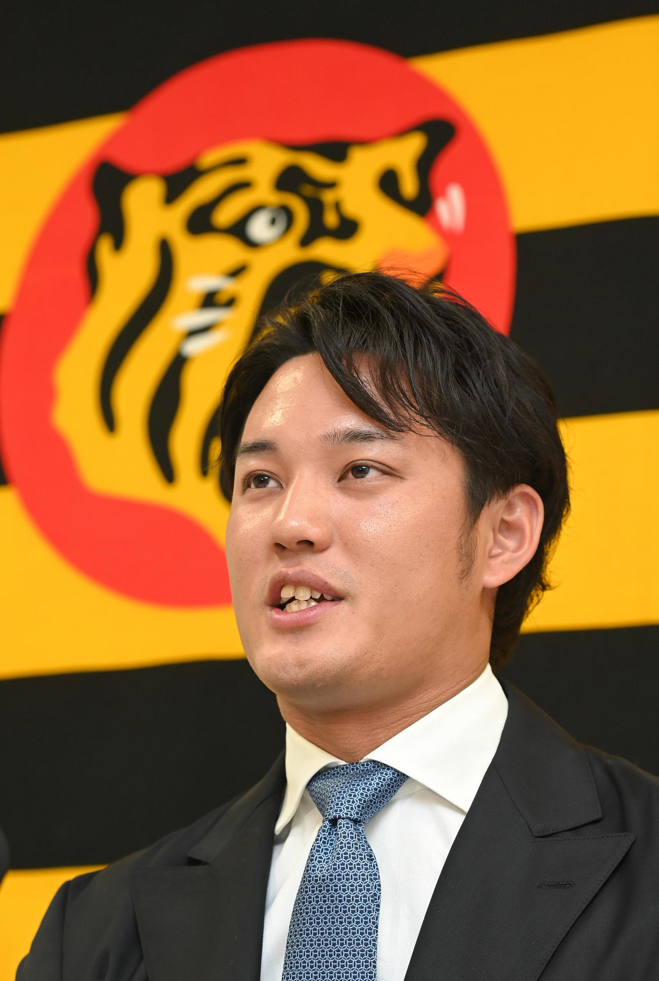 契約更改を終え、会見に臨む阪神・藤浪晋太郎（代表撮影）