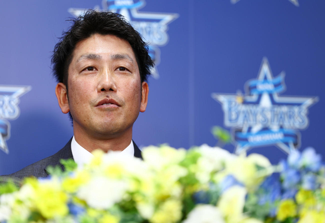 入団会見に臨むDeNA藤田（撮影・垰建太）