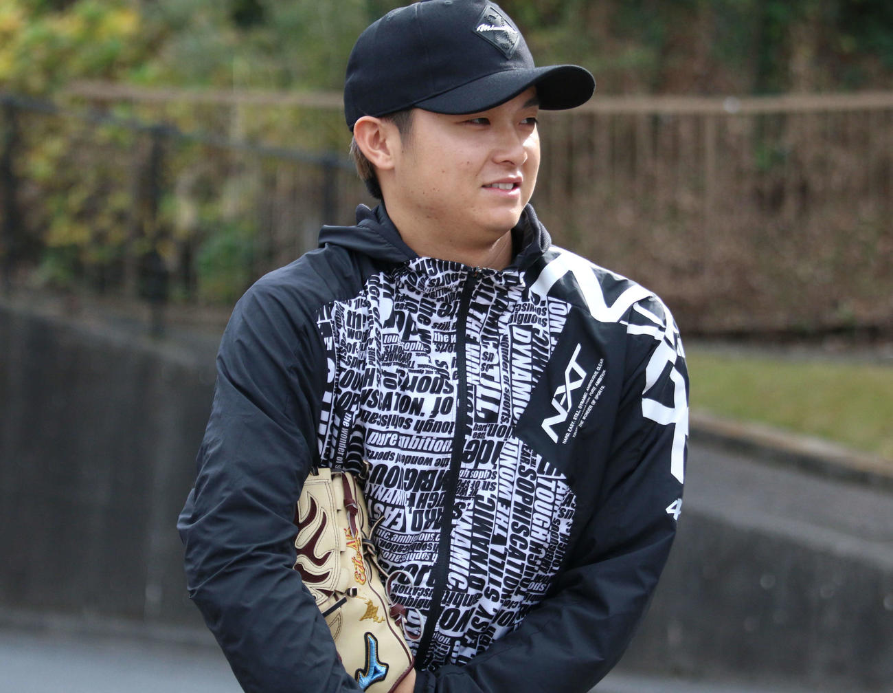 鎌ケ谷で自主練習した日本ハム田中（撮影・木下大輔）