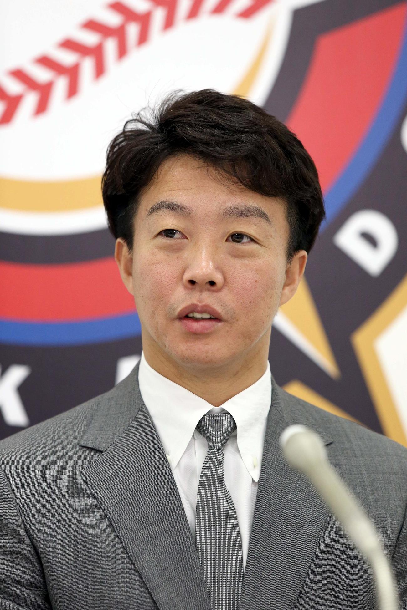 日本ハム鶴岡慎也（2020年12月17日）