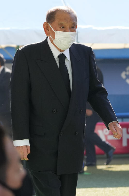 野村克也さんをしのぶ会に参列した江夏豊氏（撮影・鈴木みどり）