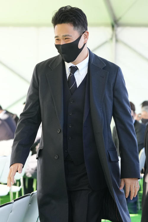 「野村克也をしのぶ会」に参列した楽天田中将（撮影・鈴木みどり）