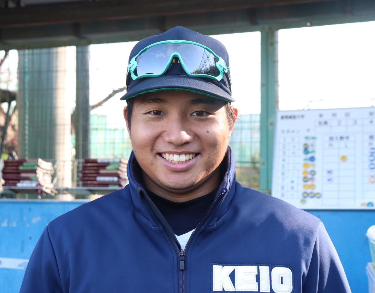 慶大対横浜商大　4打数2安打1本塁打の活躍をみせた慶大・栗林泰三内野手（撮影・阿部泰斉）