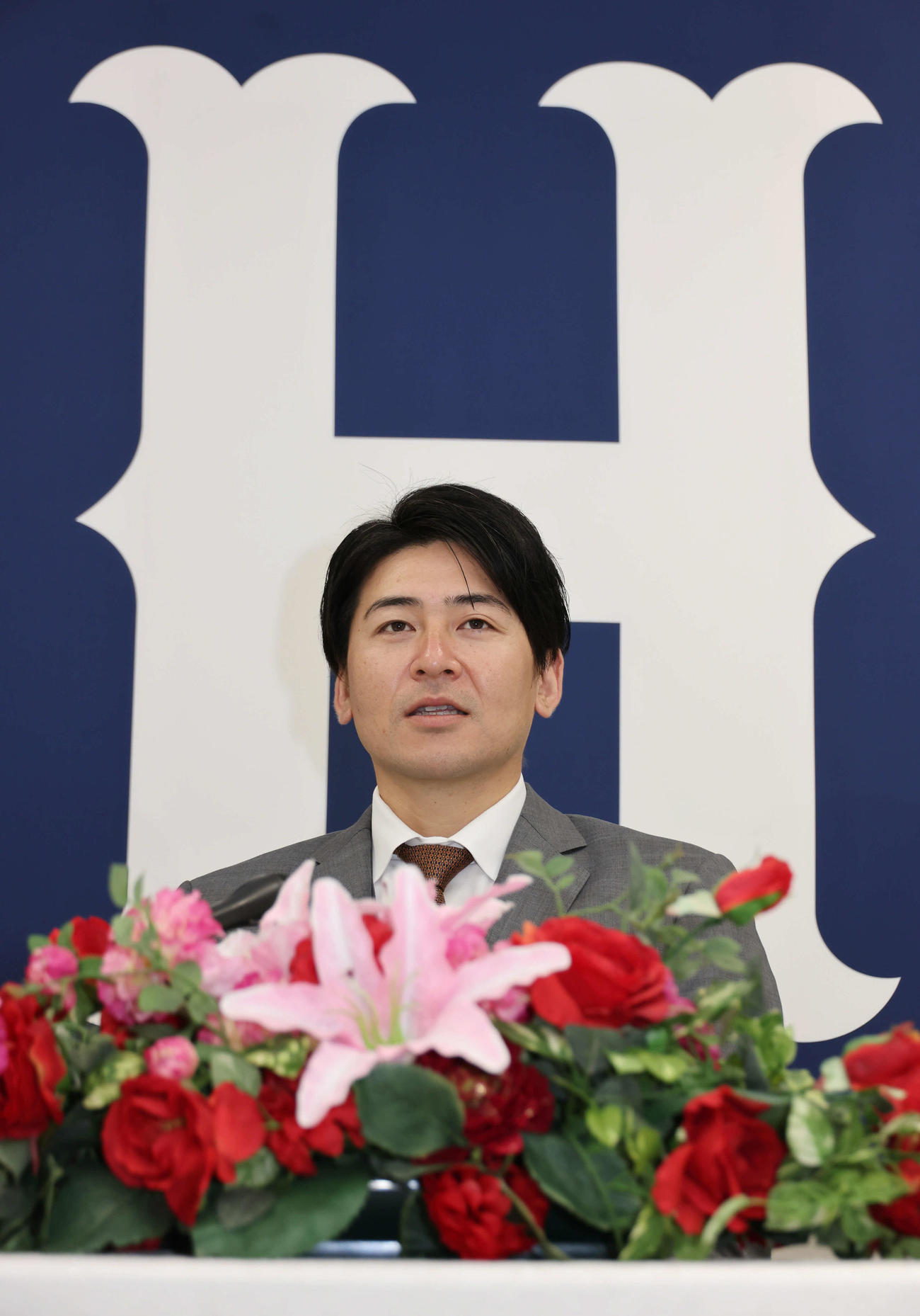 契約更改し会見する広島会沢（撮影・加藤孝規）