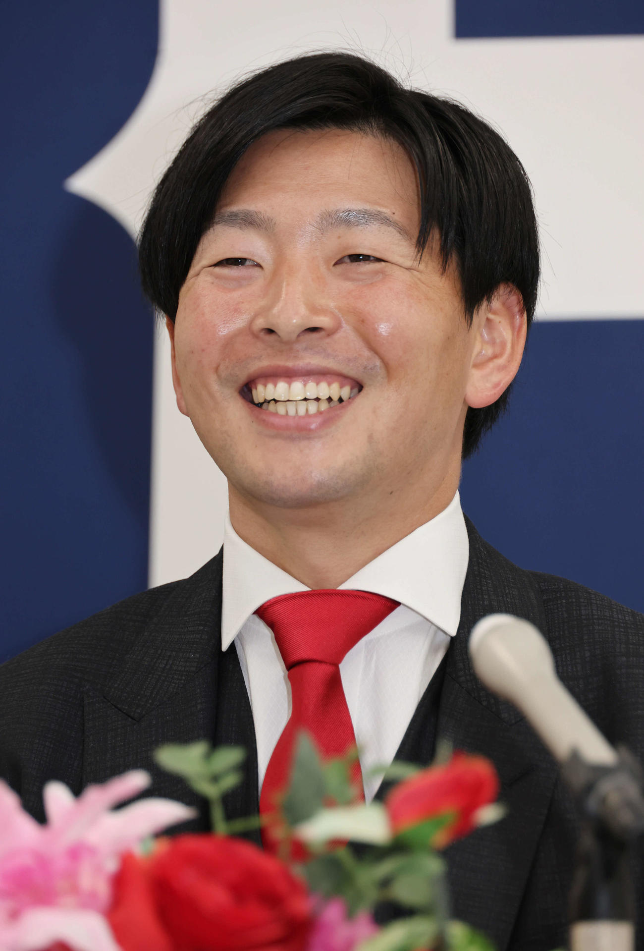 契約更改し、会見する広島大瀬良（撮影・加藤孝規）