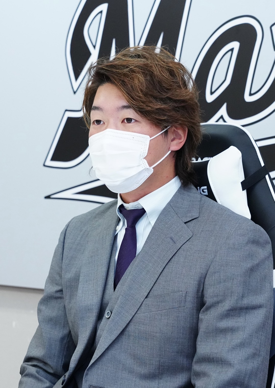 契約更改会見に臨むロッテ二木