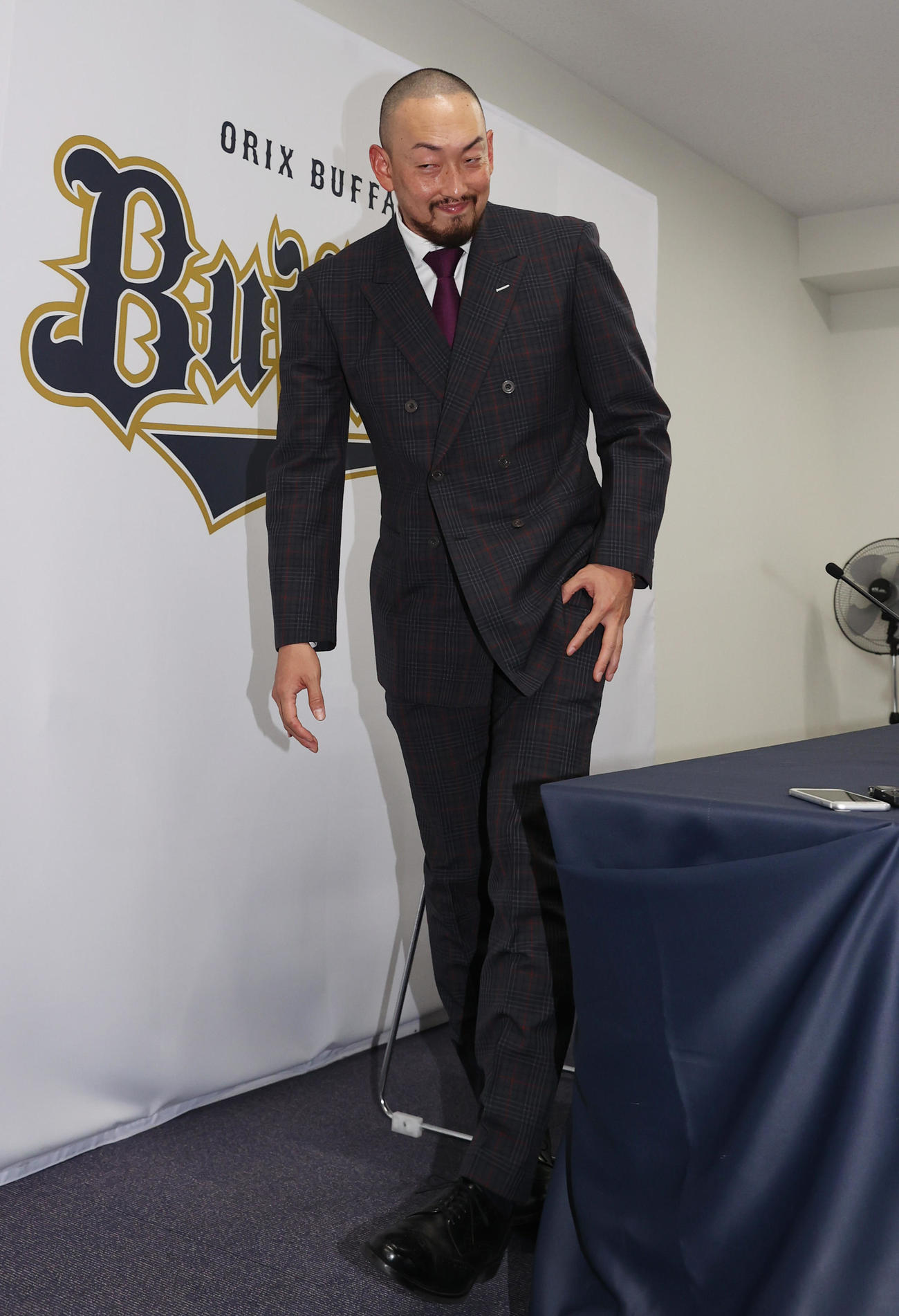 契約更改を終え会見を行うオリックス平野（撮影・清水貴仁）