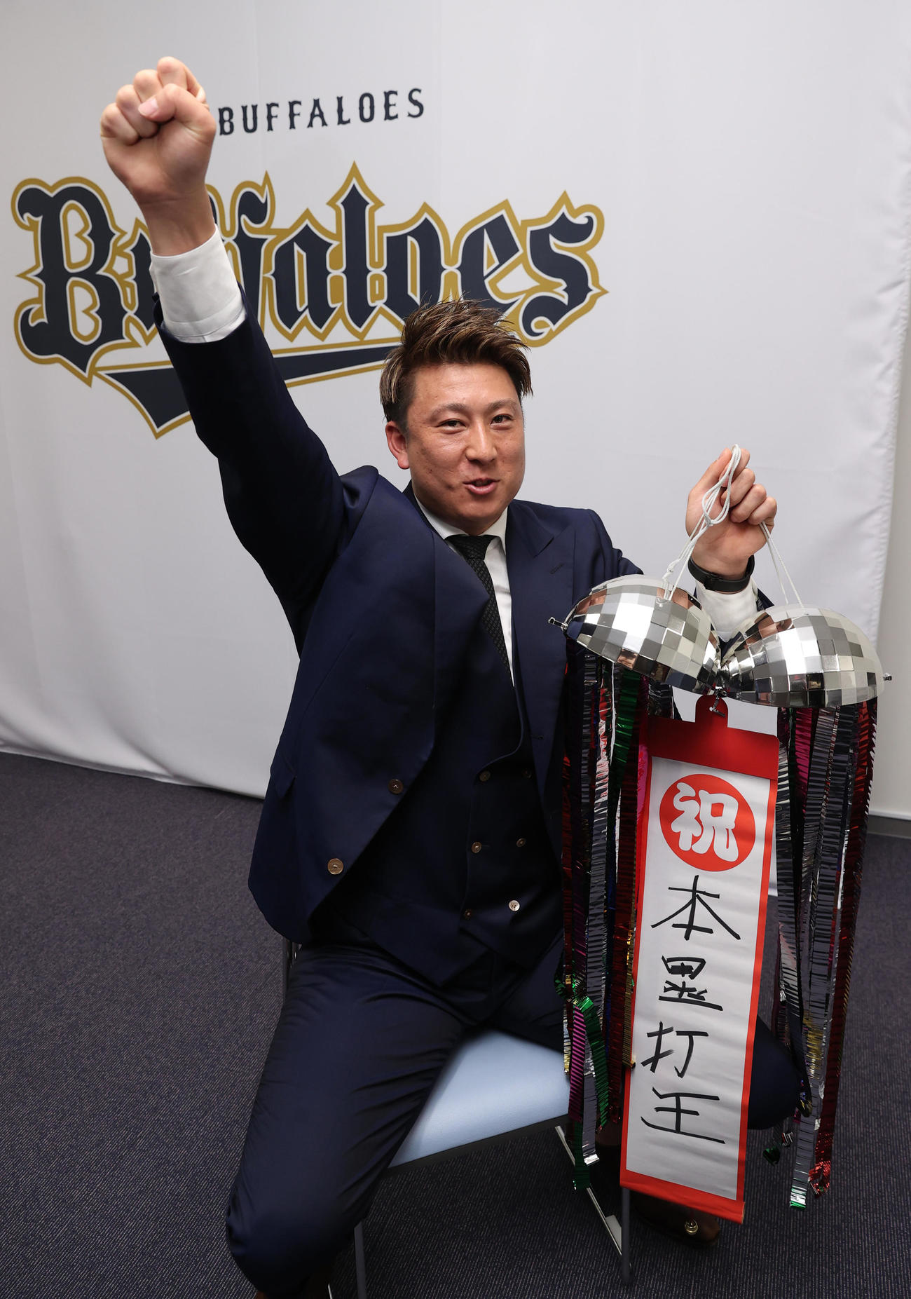 契約更改を終え大幅アップに笑顔をみせるオリックス杉本（撮影・清水貴仁）