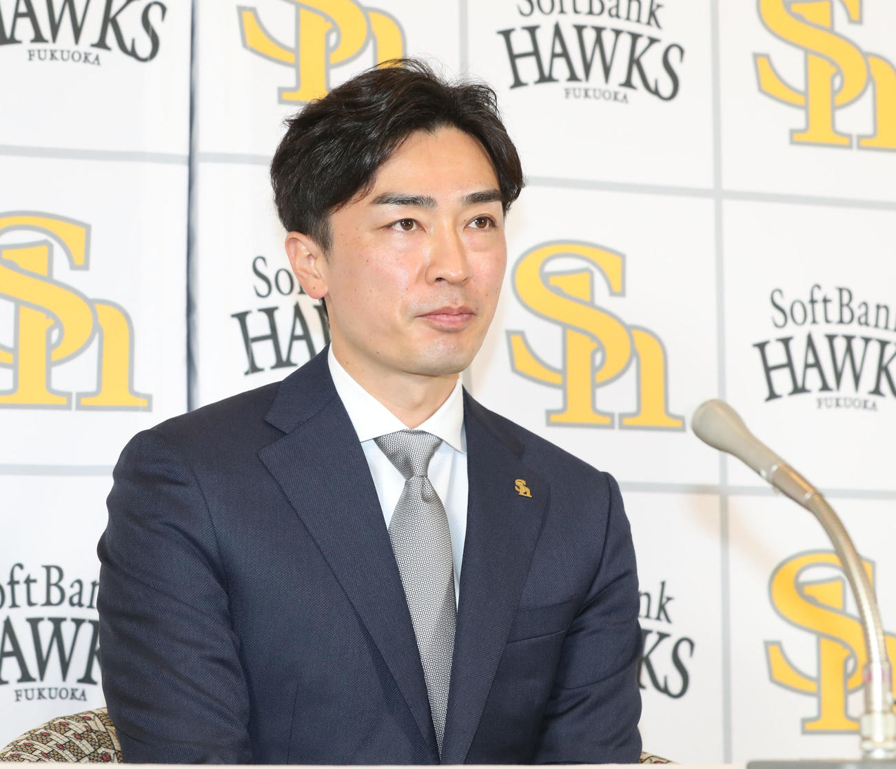 契約更改を終えて会見を行う和田（撮影・屋方直哉）