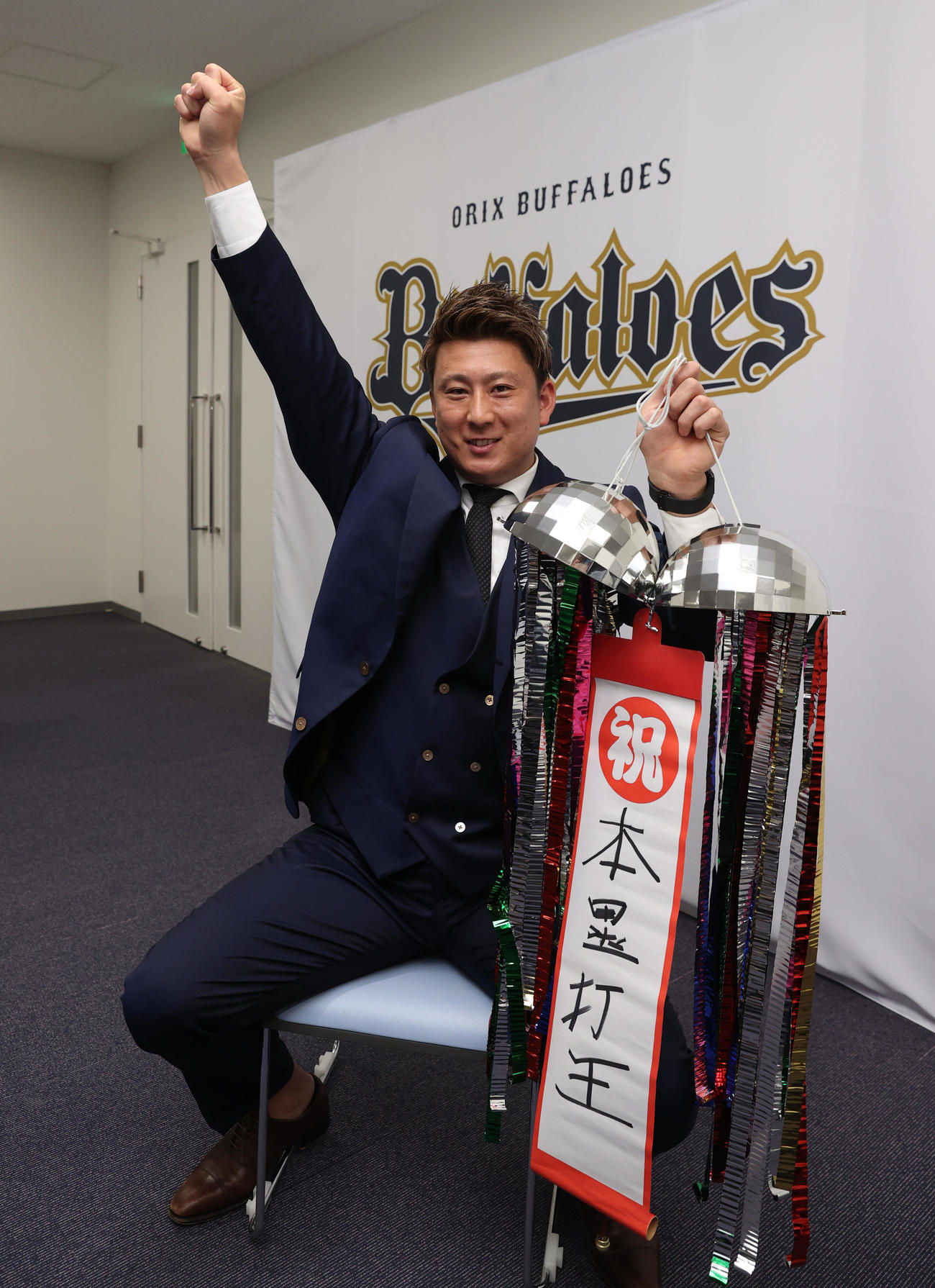 契約更改を終え大幅アップに笑顔をみせるオリックス杉本（撮影・清水貴仁）