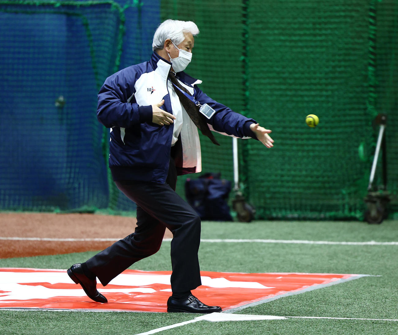 「Baseball5」体験会に参加する全日本野球協会山中会長（2021年12月14日撮影）