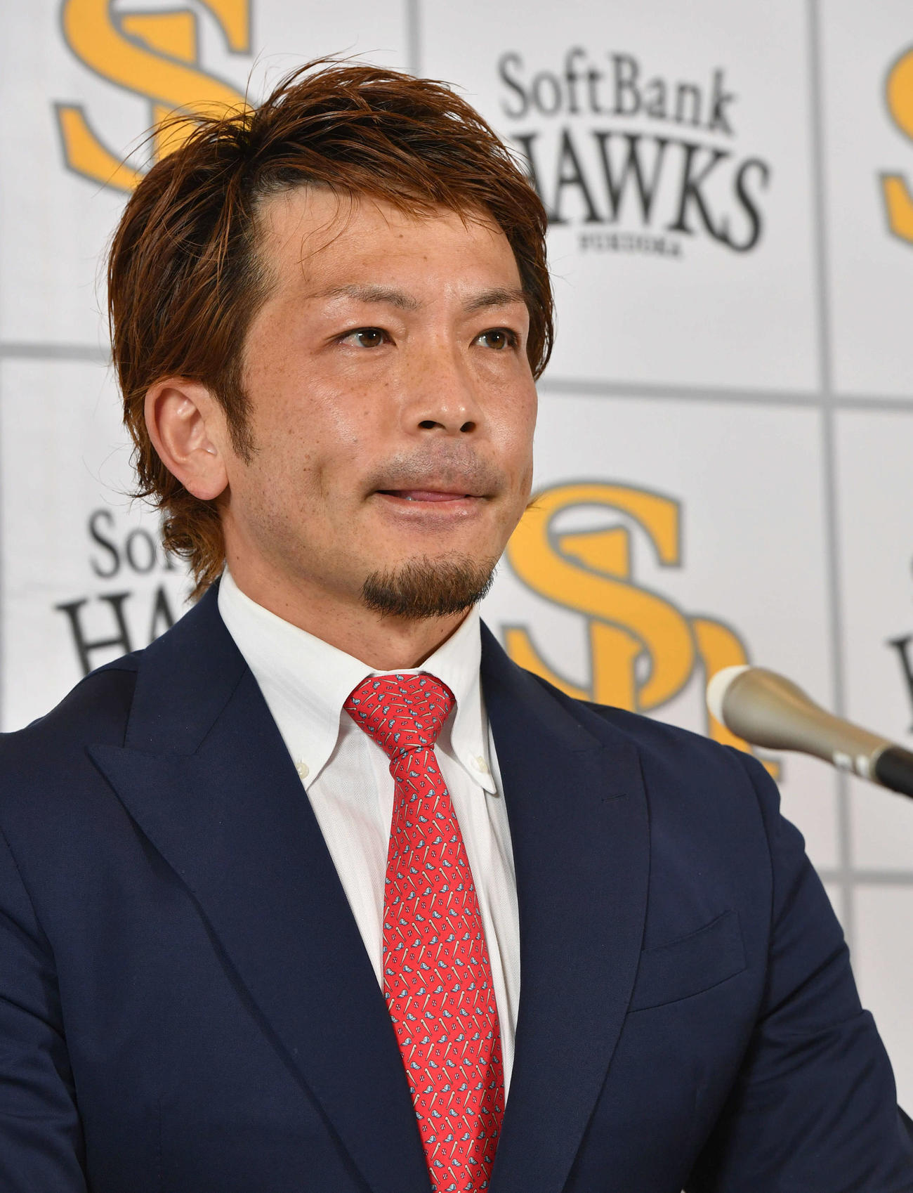 契約更改を終え厳しい表情で会見を行うソフトバンク松田（撮影・岩下翔太）
