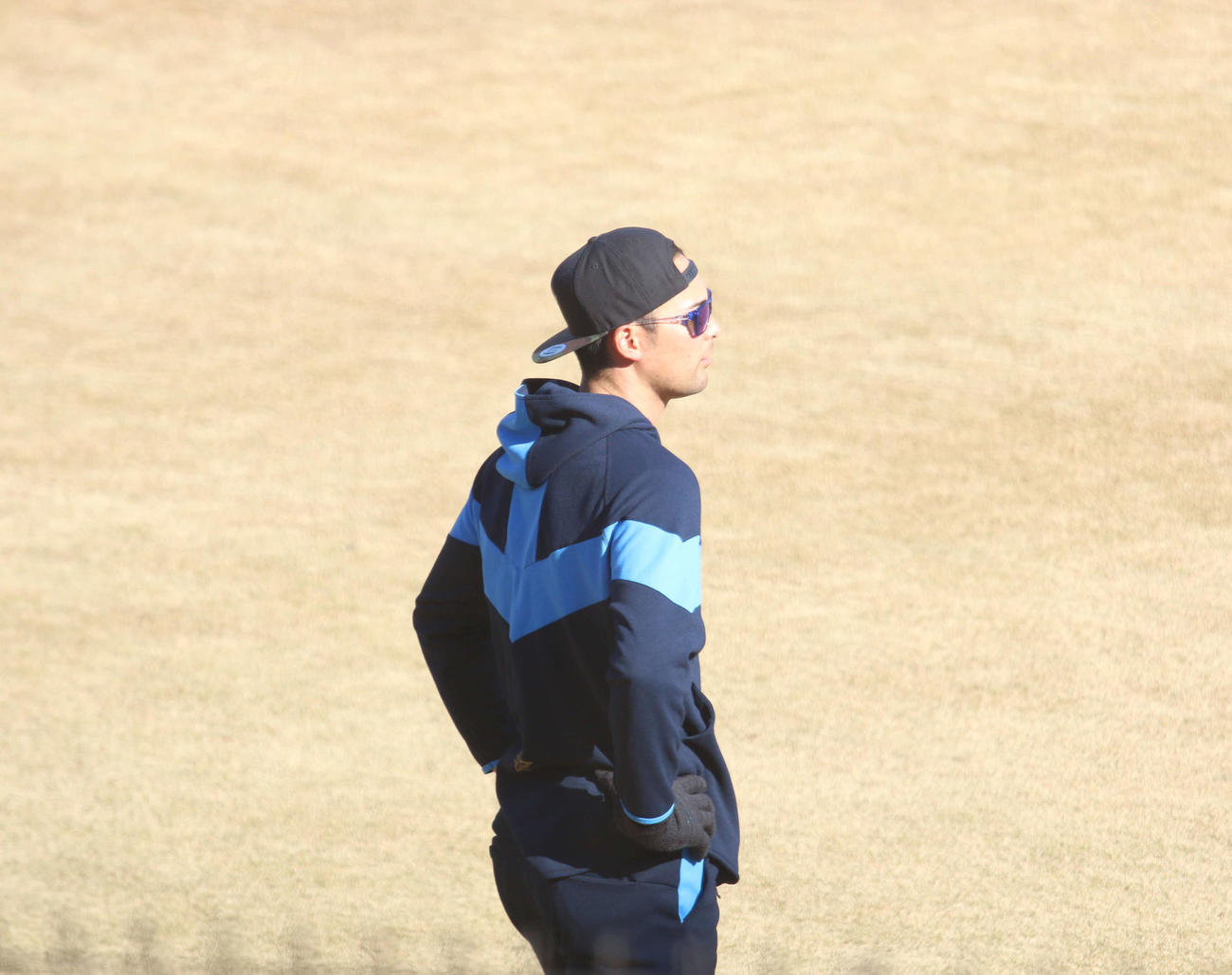 鎌ケ谷で自主練習した日本ハム上原（撮影・木下大輔）