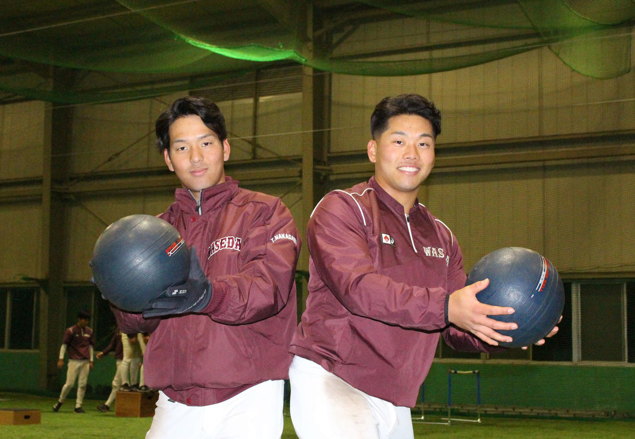 来秋ドラフト候補の早大・中川（左）と蛭間（撮影・保坂恭子）