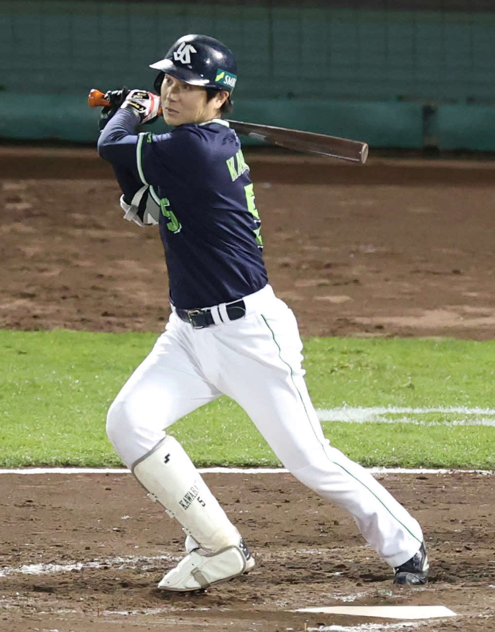 2021年11月27日、日本シリーズで左前適時打を放つ代打川端
