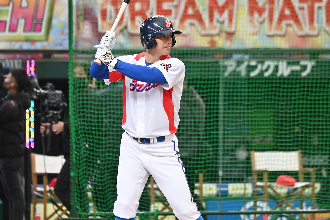 「とんえるずのスポーツ王は俺だ！！」の収録に参加する阪神原口（球団提供）