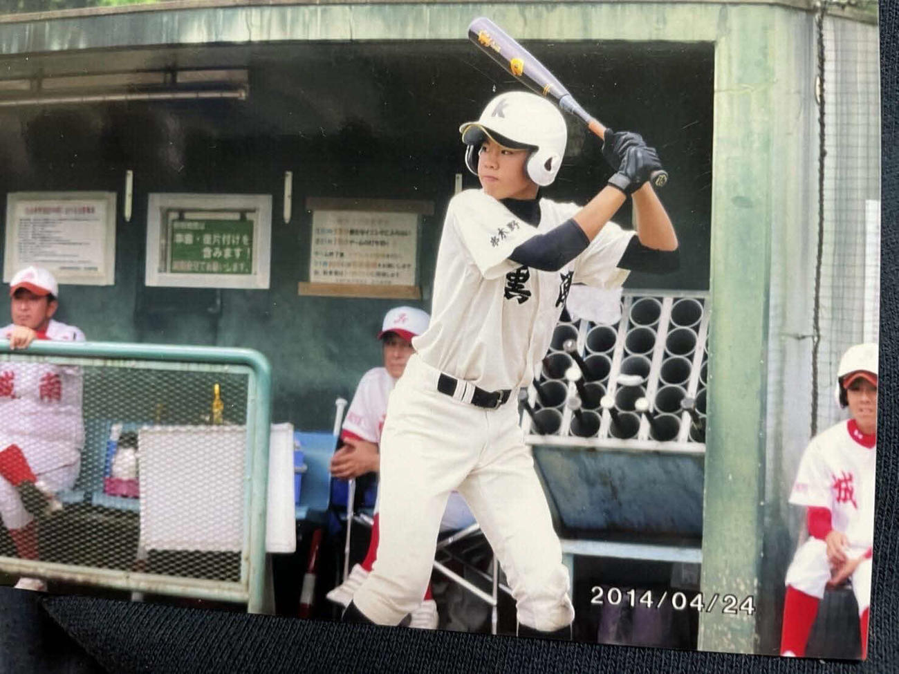 串木野黒潮中学部で打席に立つ鈴木勇斗（家族提供）