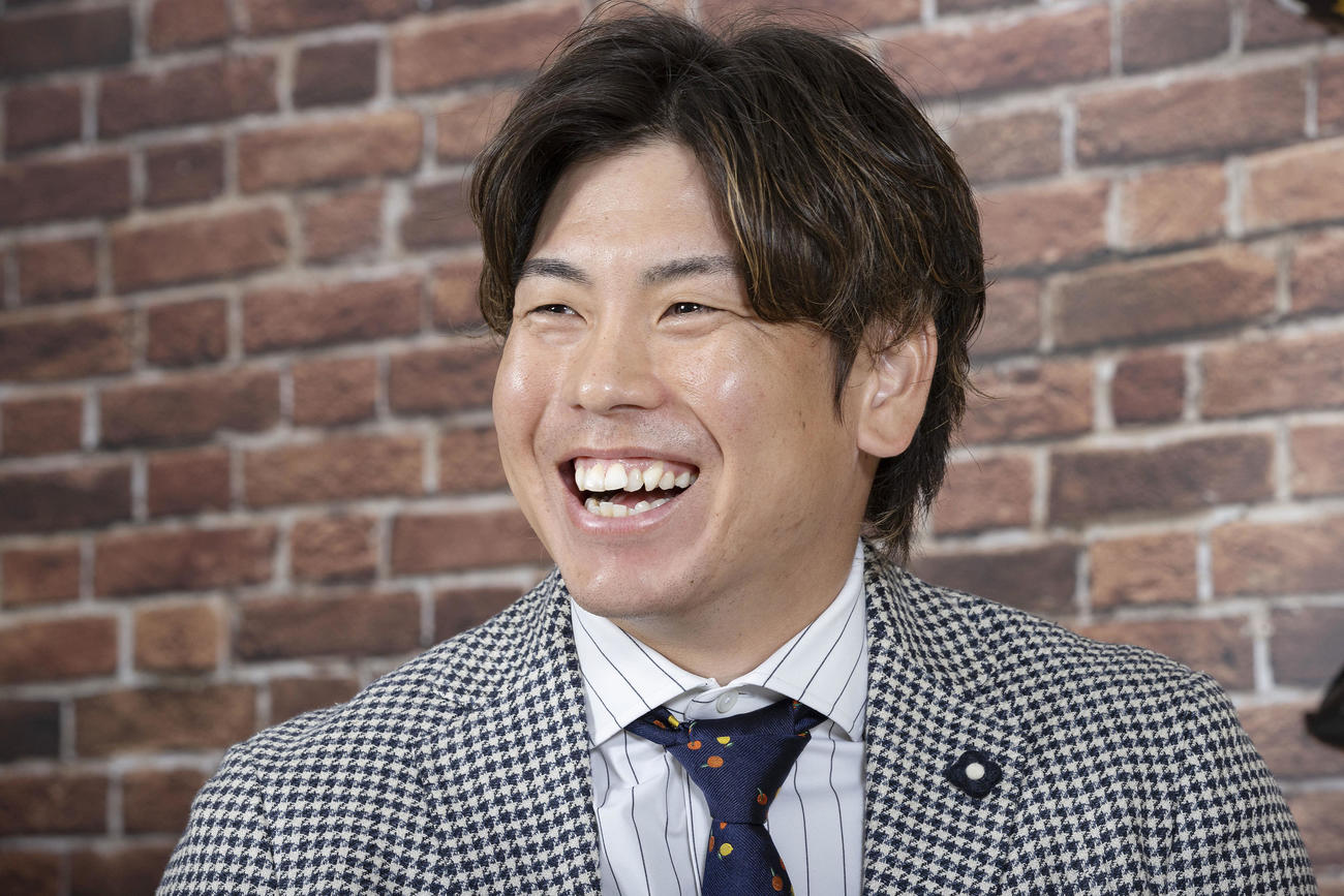 鳥谷敬氏との対談で笑顔を見せる阪神梅野隆太郎（撮影・前田充）