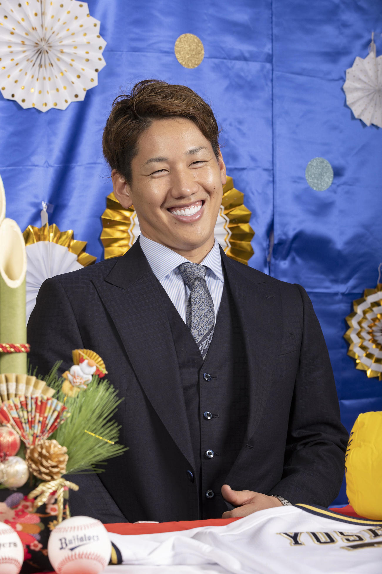 笑顔で対談するオリックス吉田正（撮影・前田充）