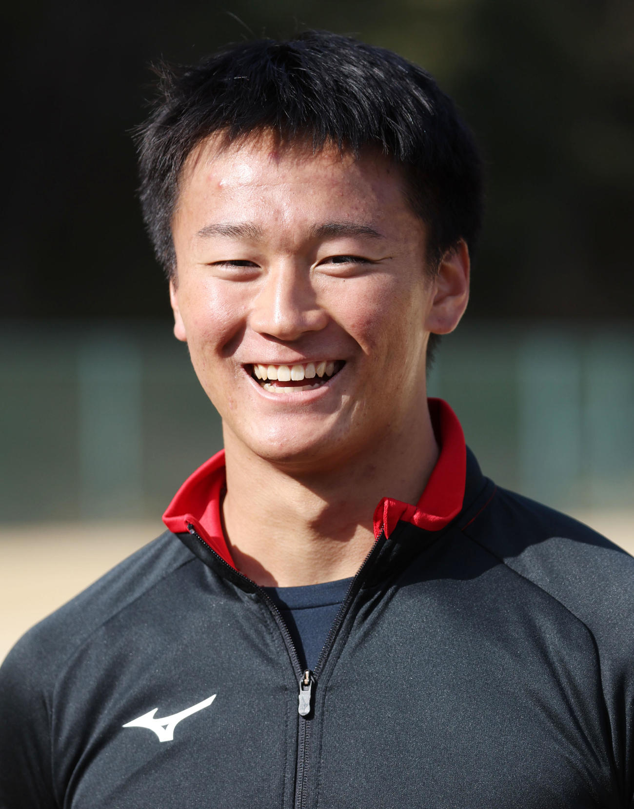 自主トレを公開し笑顔を見せる森木（撮影・加藤哉）