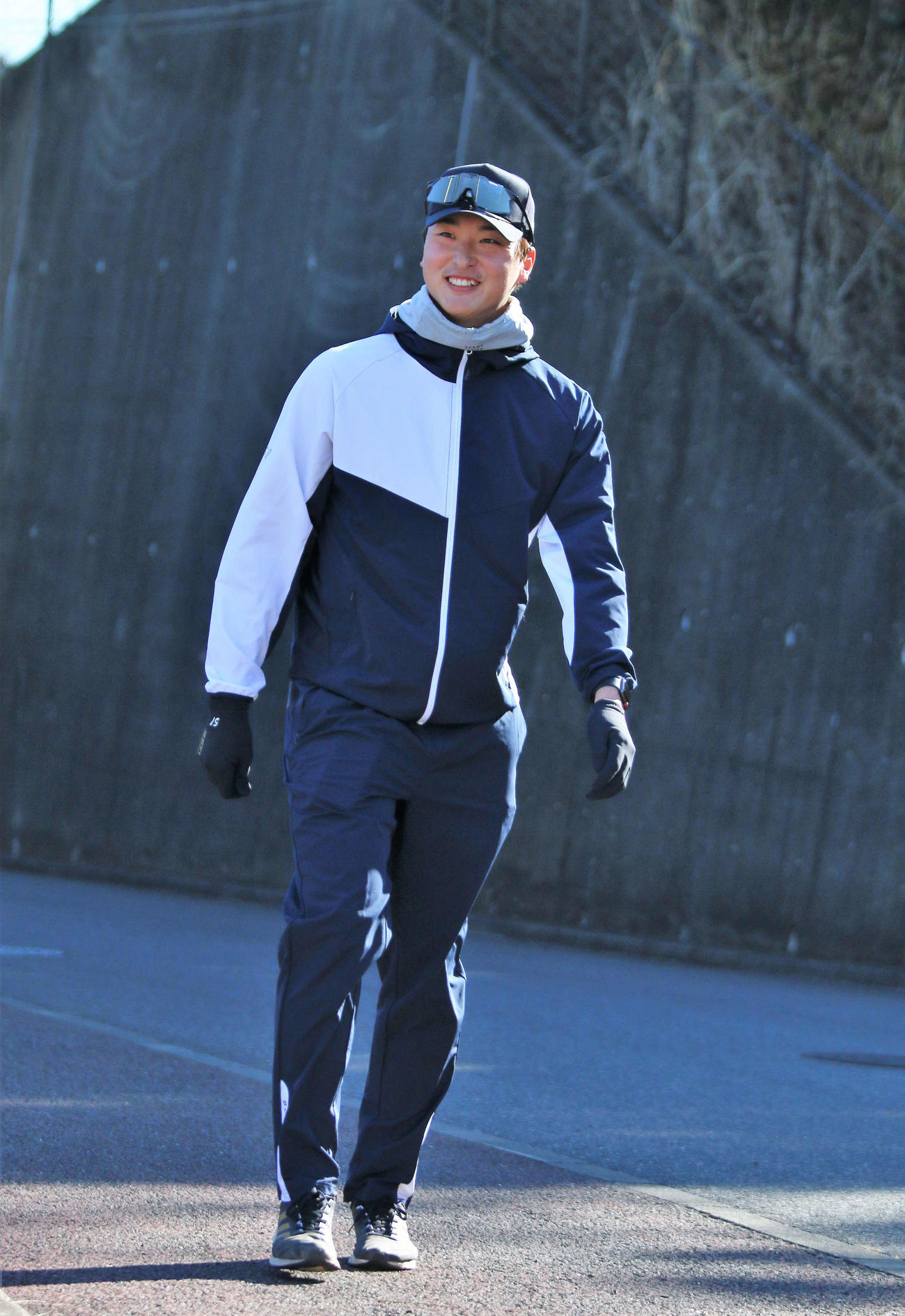 鎌ケ谷で自主トレした日本ハム石川直（撮影・木下大輔）