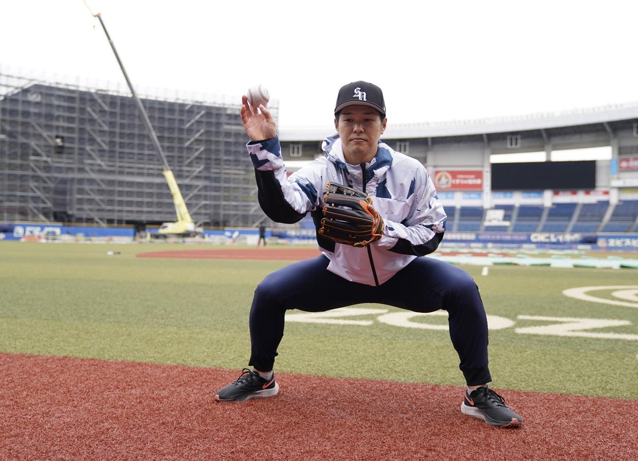 自主トレを公開したロッテ中村奨吾