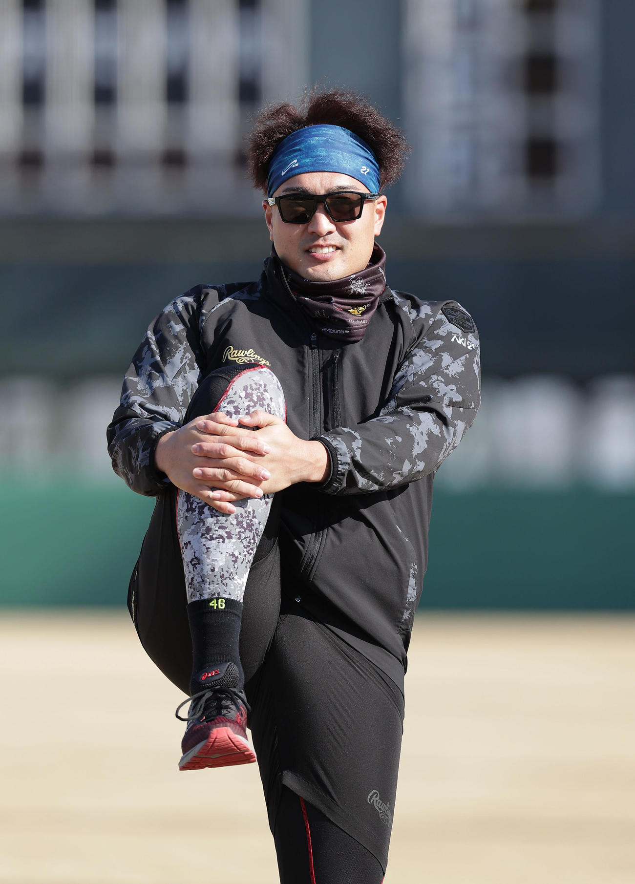 自主トレを公開する阪神秋山（撮影・前田充）