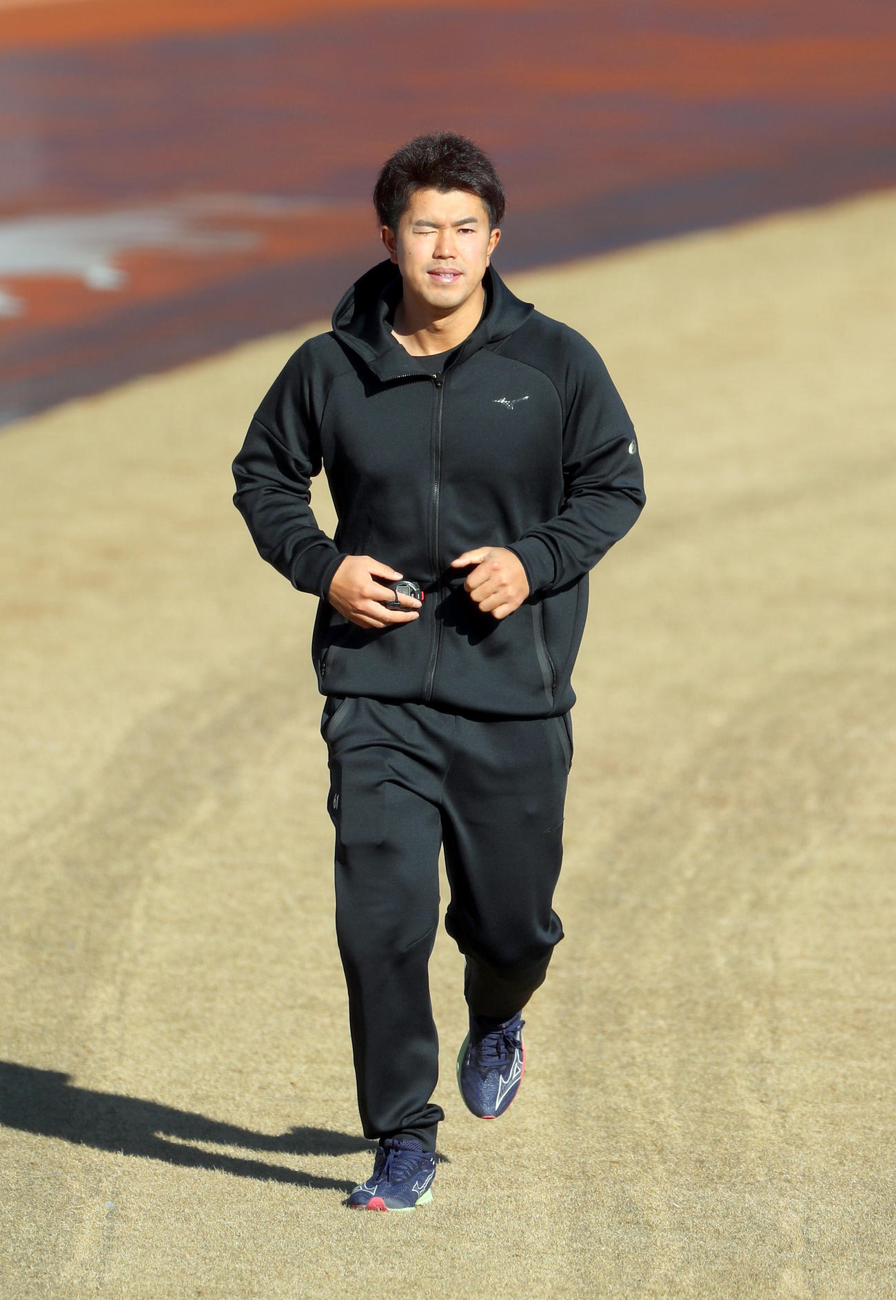 ランニングをする日本ハム今川（撮影・佐藤翔太）